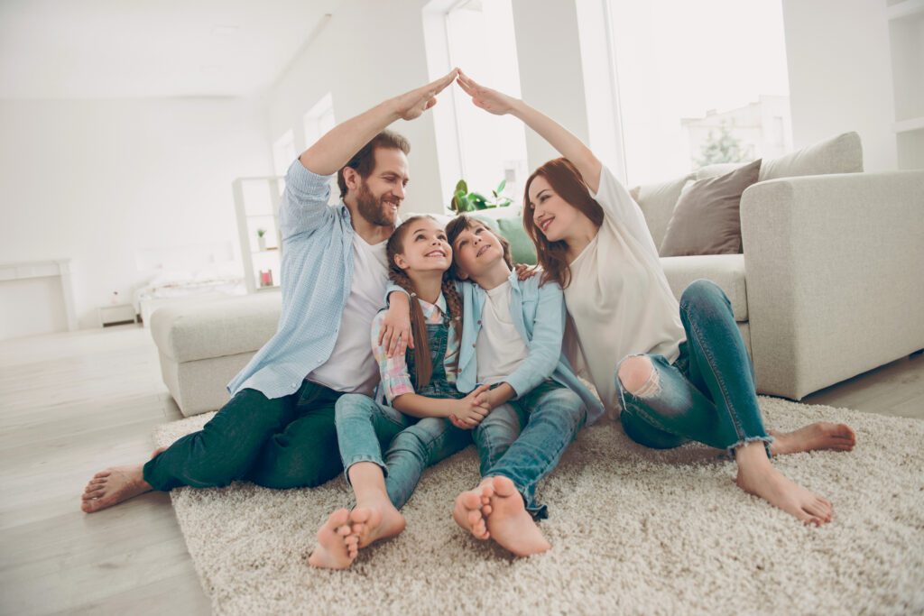 Asiakkainamme ovat mm. yksityiset kotitaloudet, taloyhtiöt, kiinteistöyhtiöt, yhteisöt, kaupungit, sekä kunnat.