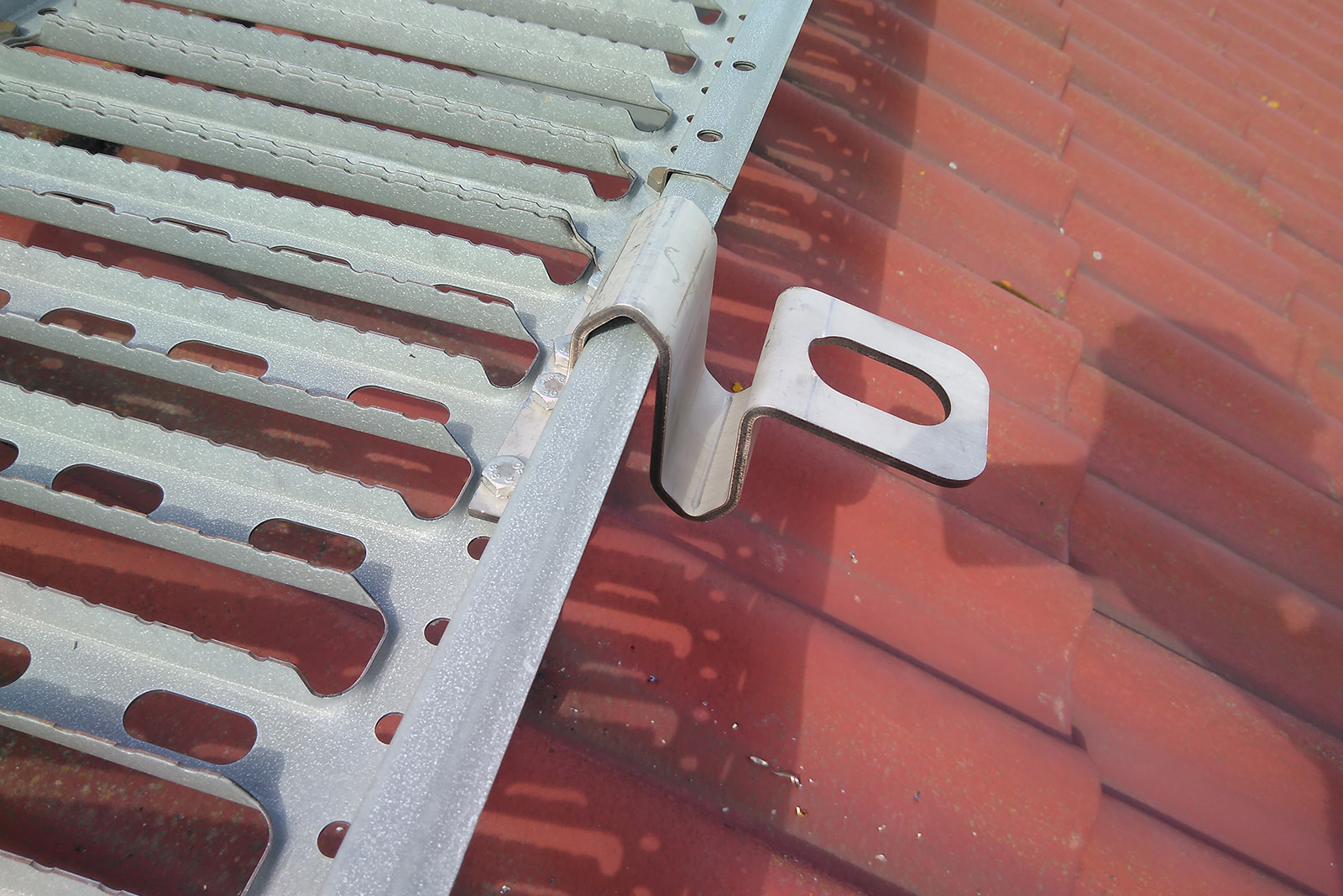 Kattoturvatuotteiden asennus